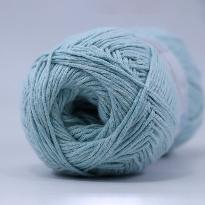 Source Hot Selling High Strength Flame Retardant White Yarn Crochet Cotton  100%Cotton Yarn For Hand Knitting Weaving on m.